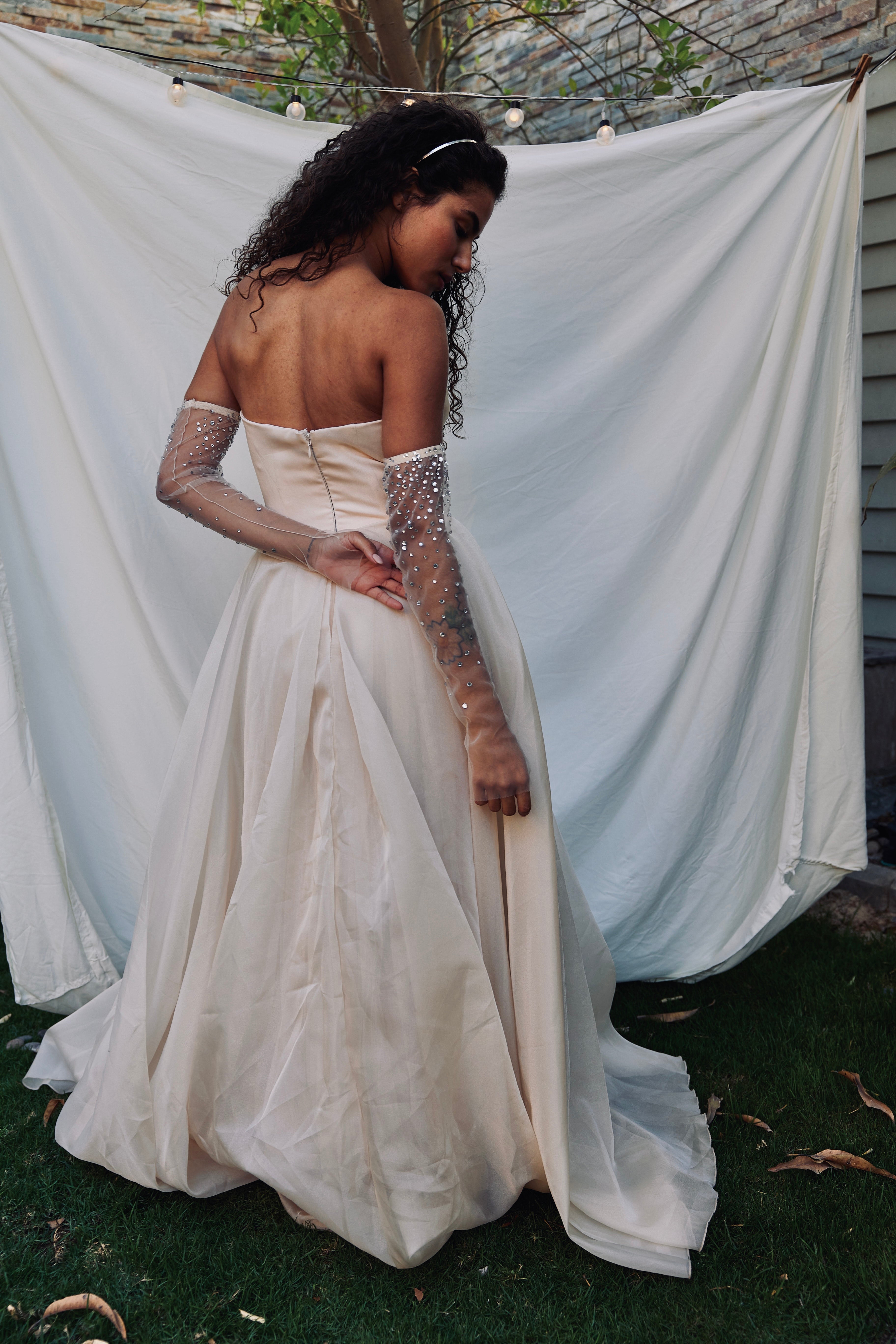 Sans Bretelle Gown with Detachable Sleeves